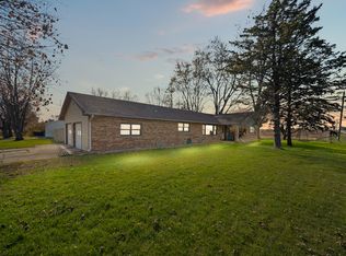 545 N Pine St, Waterman, IL 60556