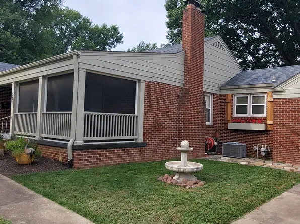 1521 S Virginia Avenue, Springfield, MO 65807