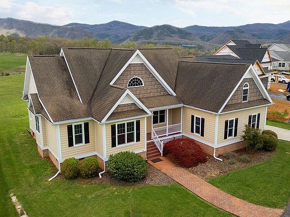 4th image of 210 Vista Links Dr