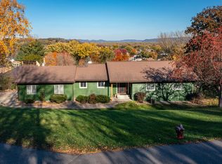 813 Stoney Point Rd, La Crescent, MN 55947