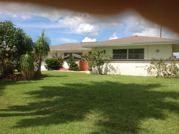 433 Bayshore Dr, Cape Coral, FL 33904