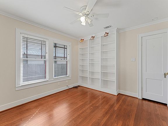 3rd image of 718 Ralfallen St