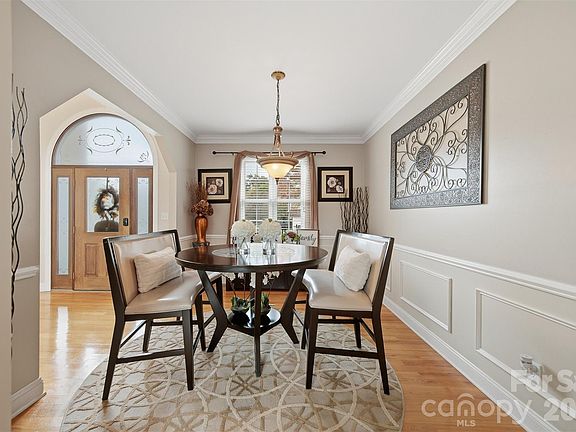 4th image of 1710 30th Avenue Dr NE