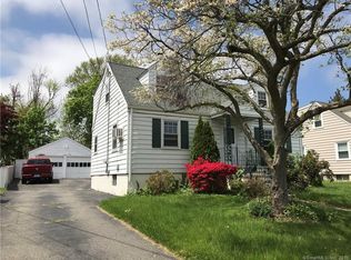 52 Sawyer Rd, Fairfield, CT 06824