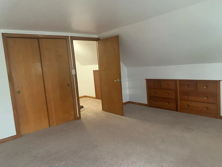 375 Flint St — Photo 8