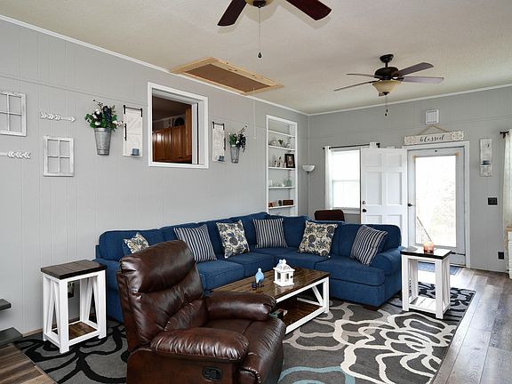 2nd image of 139 Turner Cir