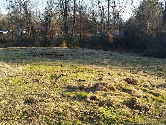 4th image of 220 Dubose Ln