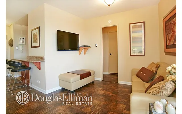 Sold by Douglas Elliman | media 22