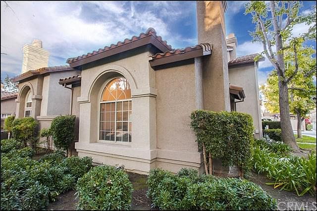 1st image of 47 Wisteria Pl