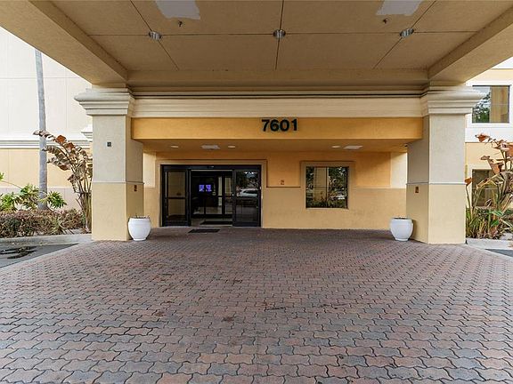 2nd image of 7601 Canada Ave #408
