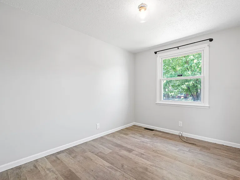 208 Aster Dr — Photo 20