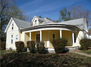 104 N May St, Dearborn, MO 64439