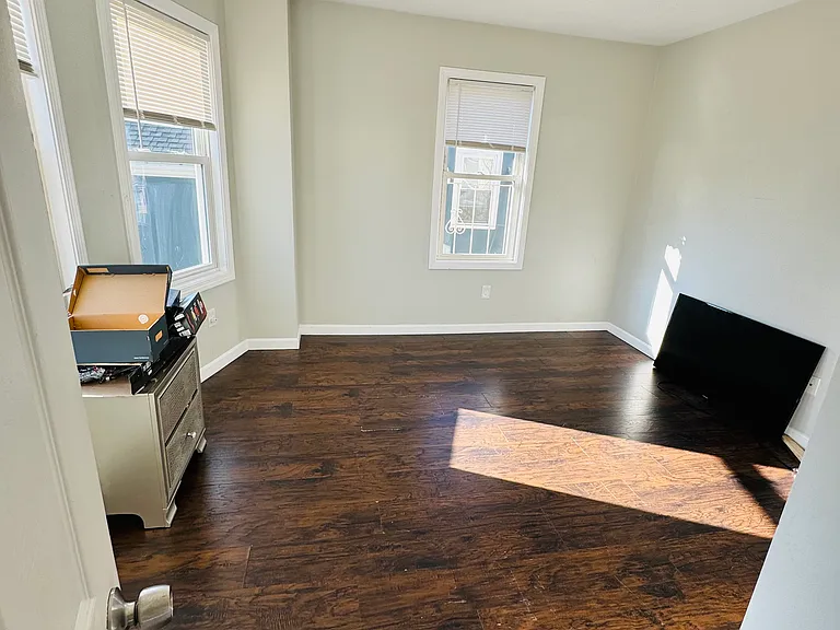 12 Magnolia St #3 — Photo 8