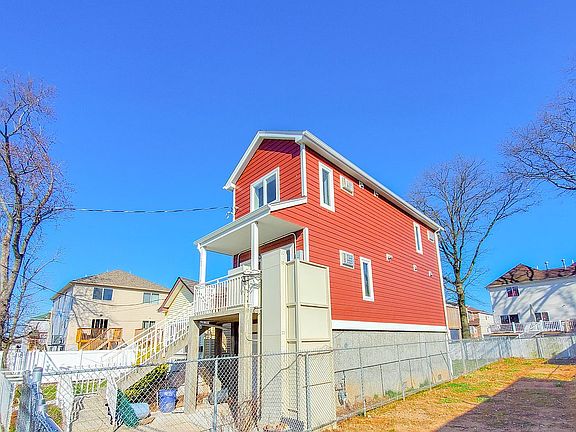 3rd image of 174 Kiswick St