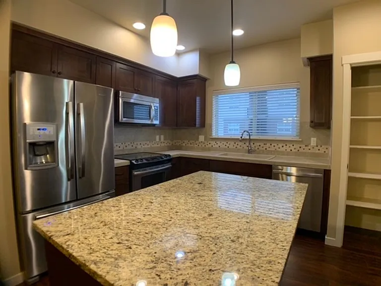 13905 SW Meridian St #310 — Photo 3