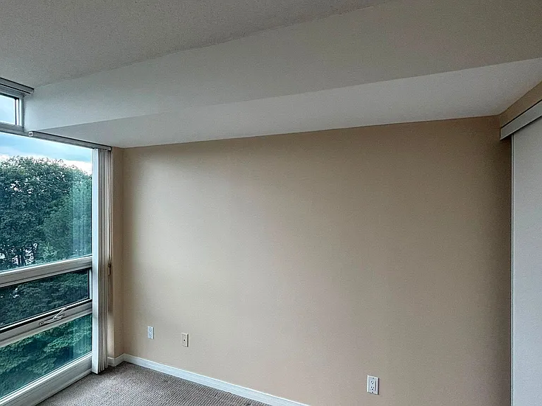 30 Harrison Garden Blvd #503 — Photo 17