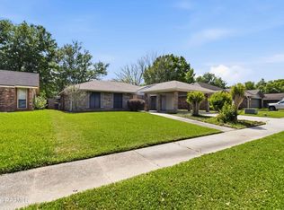 206 Open Meadows Dr, Lafayette, LA 70506