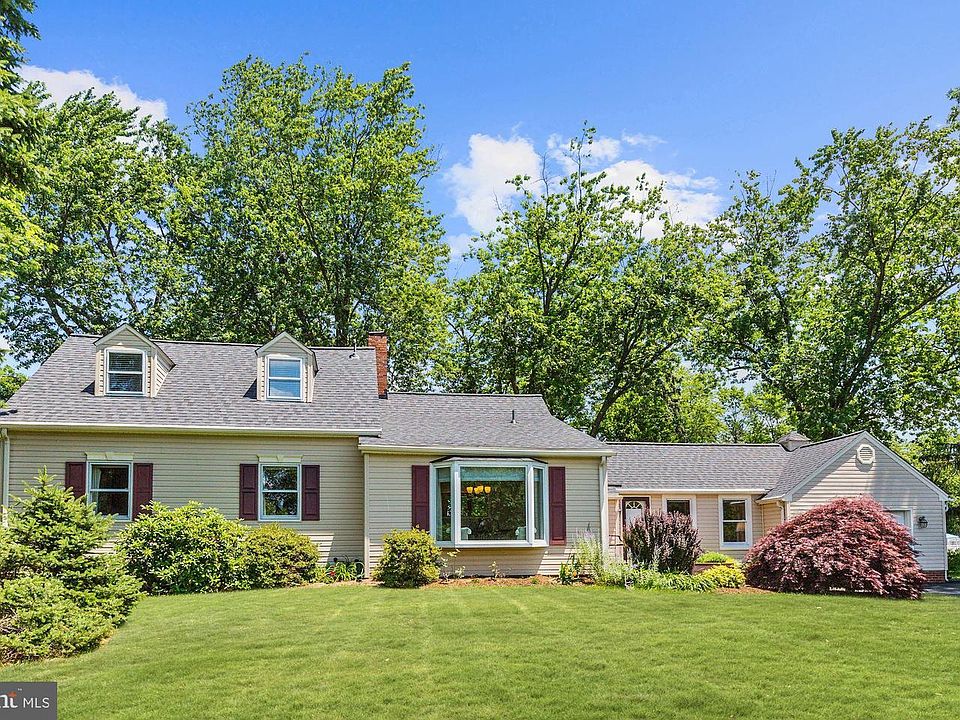 1st image of 15113 Liberty Grove Dr