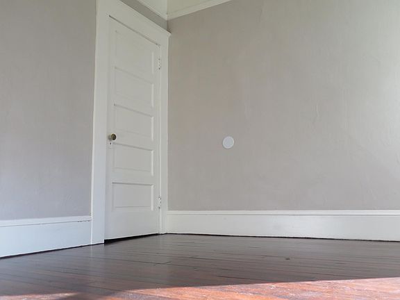4th image of 1560 Howard St #A