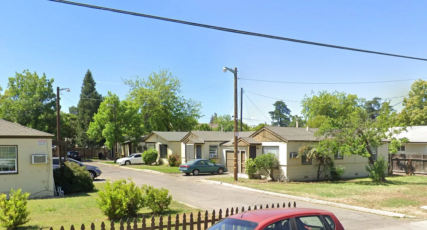2 bed, 800 sqft, $1,790 — Photo 2