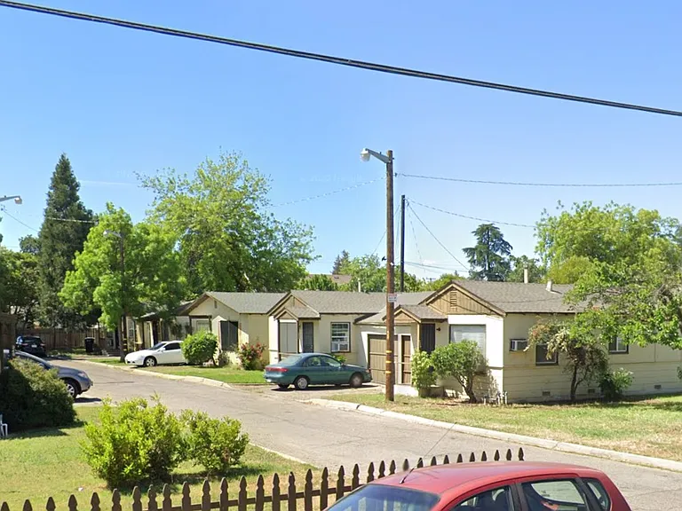 238 Corson Ave — Photo 2