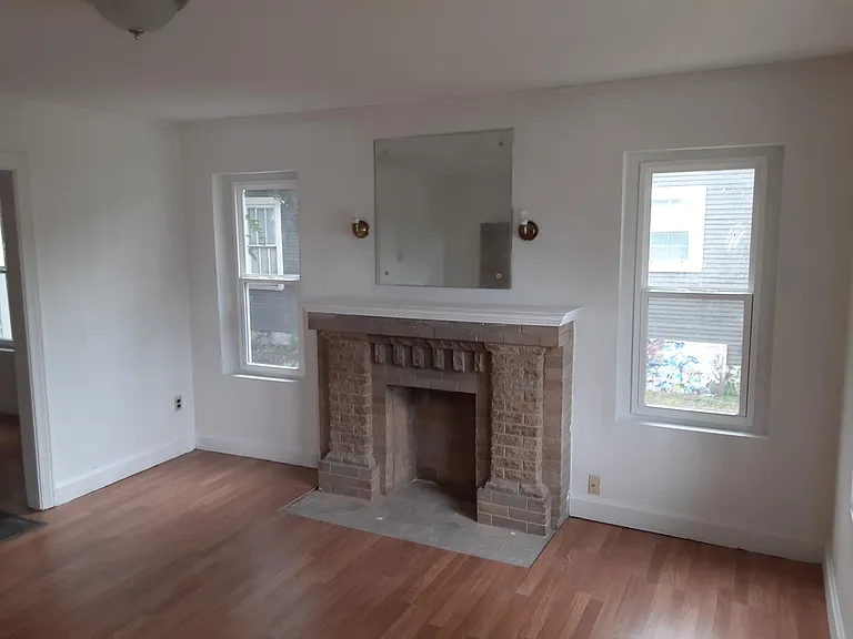 1120 S Gary Pl — Photo 5