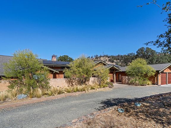 2nd image of 1900 Stagecoach Canyon Road
