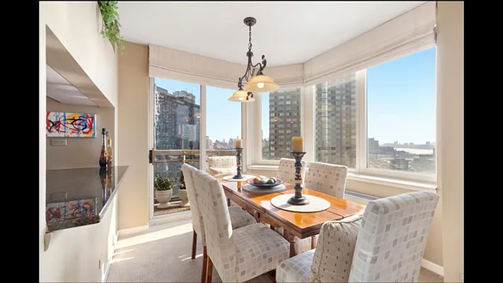 Sold by Fischer Group Realty, LLC | media 15