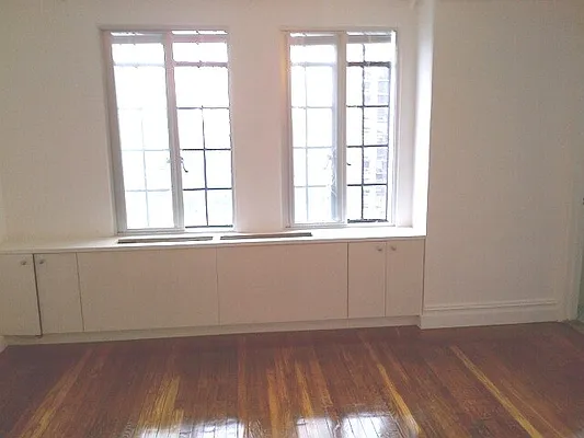 Rented by City Connections Realty | media 17