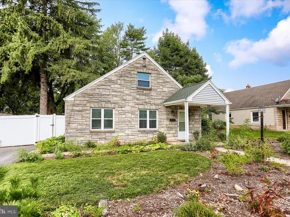 1806 Letchworth Dr, Camp Hill, PA 17011