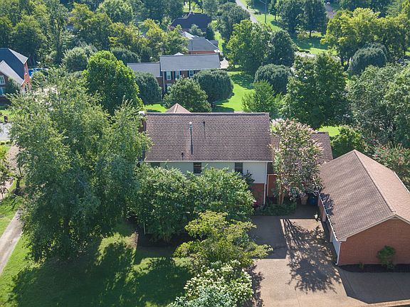 5th image of 700 Rachel Dr