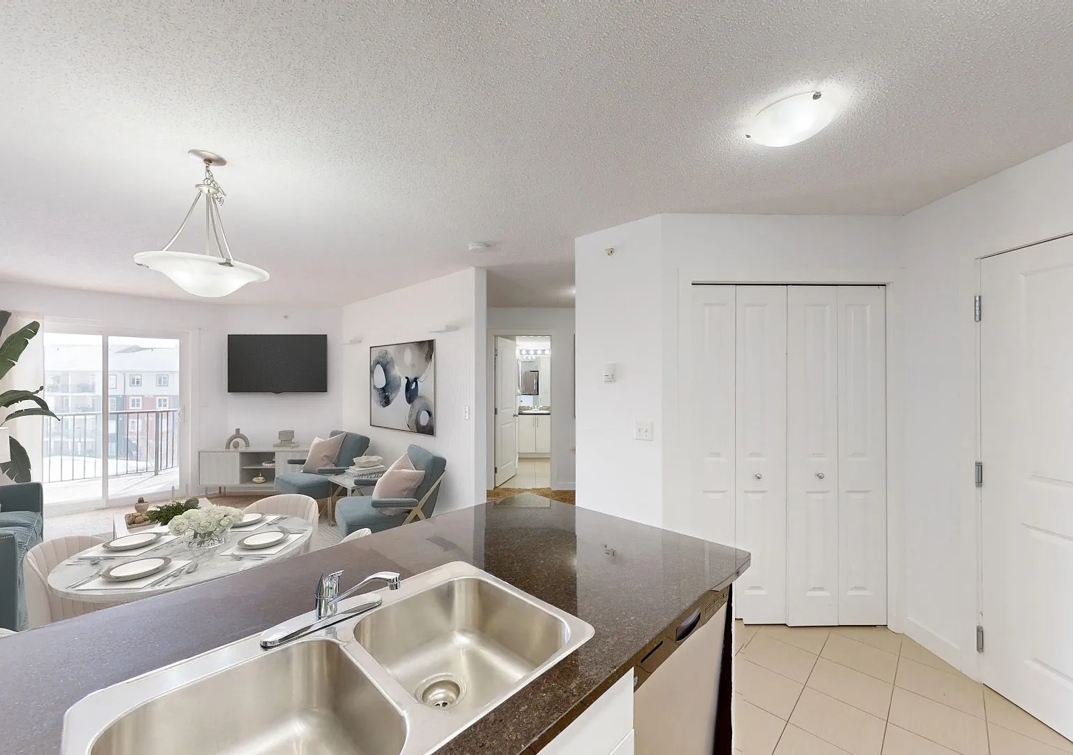 2419 Legacy Blvd Se — Photo 3