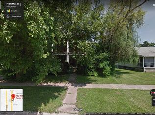 712 N Main St, Paris, IL 61944