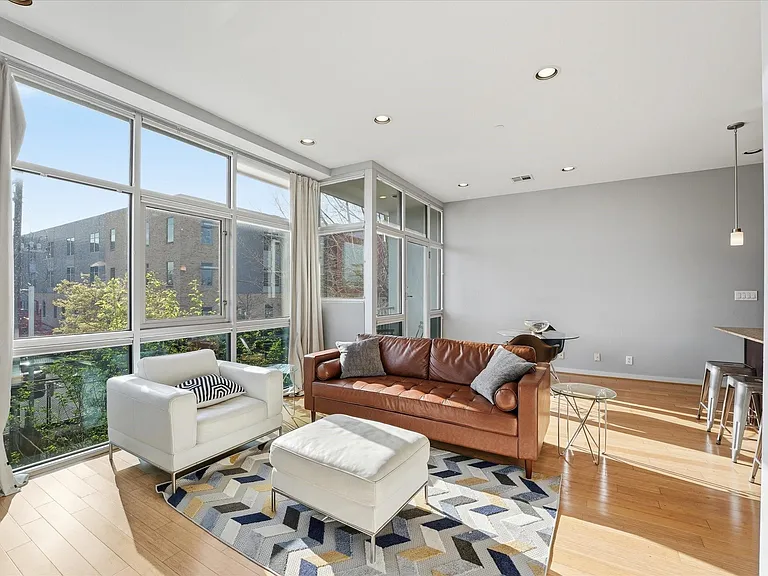 1406 Columbus St #206 — Photo 12