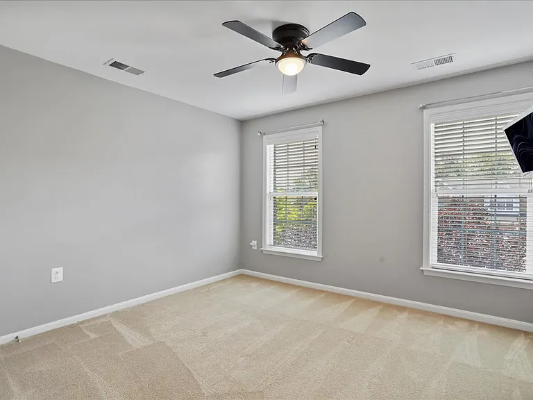 319 Morlyn Dr — Photo 16