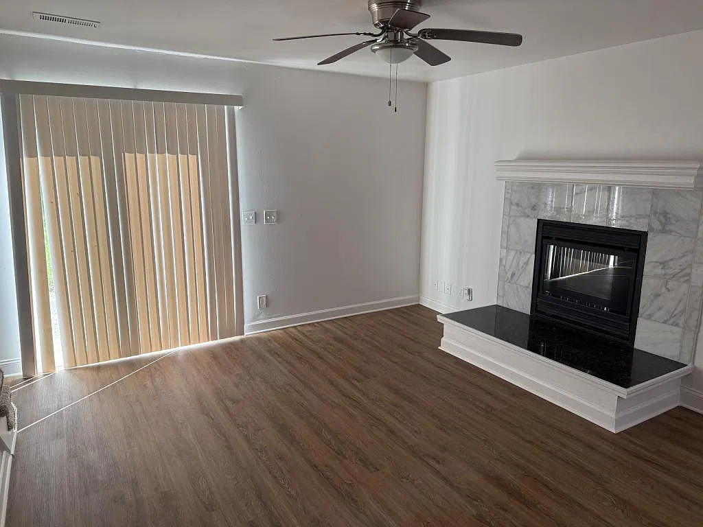 10631 N Locust Ct — Photo 3