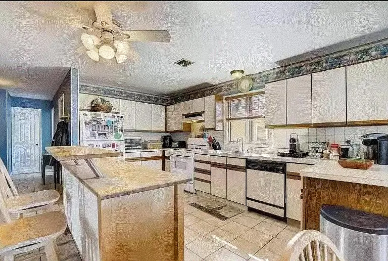 505 Linden Ave — Photo 1