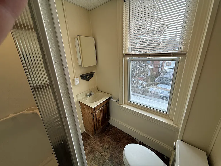 253 N York Street — Photo 7