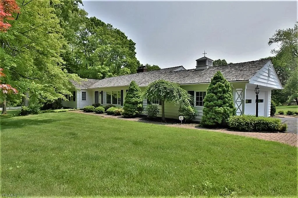 34150 Lakeview Dr photo 1