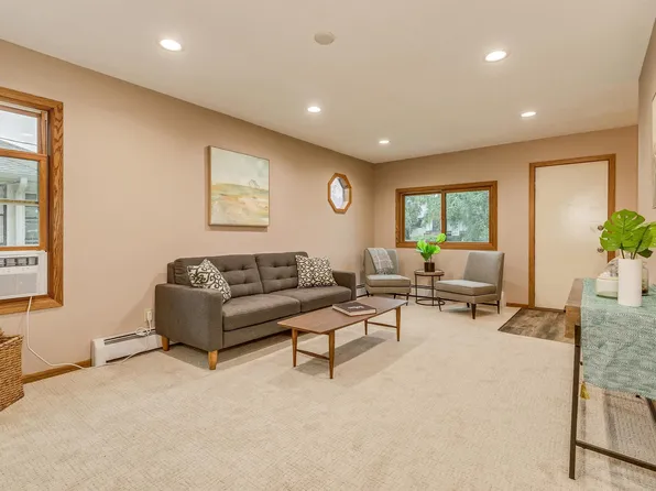 2239 10th St, White Bear Lake, MN 55110