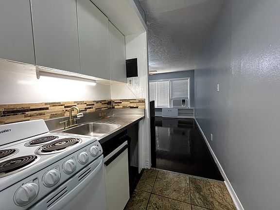 4th image of 1964 Dryden Rd APT 1