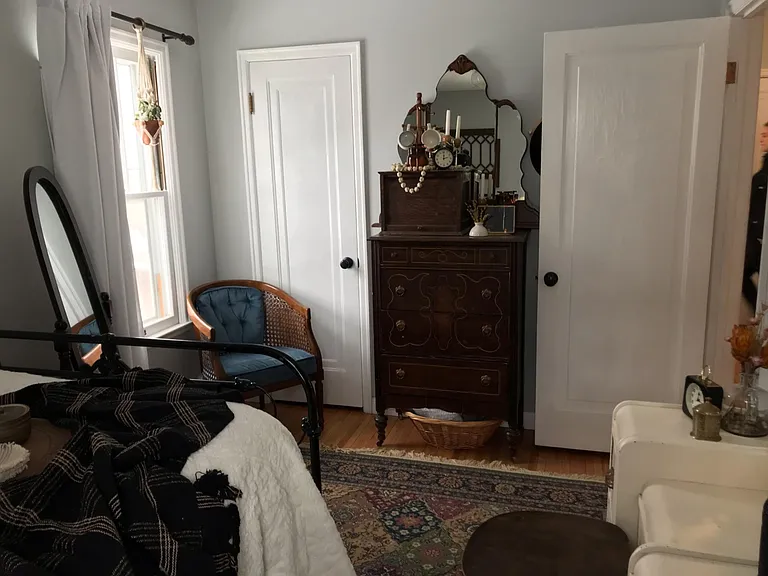 708 7th Ave — Photo 3
