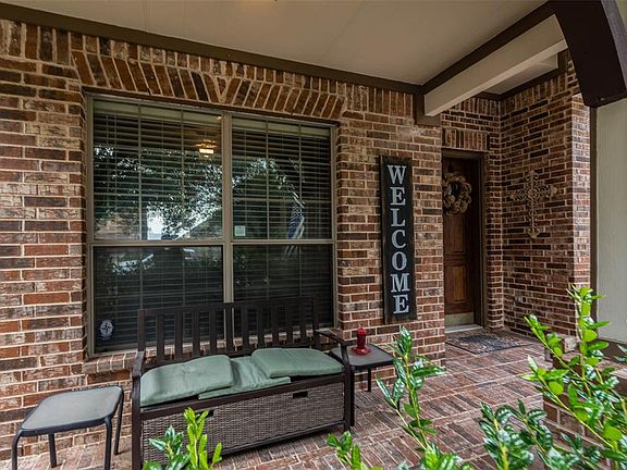 3rd image of 3009 Pinecrest Dr