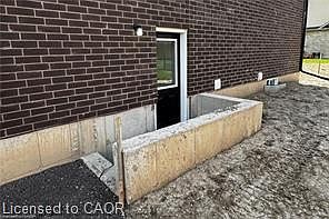 3rd image of 123 Maple St