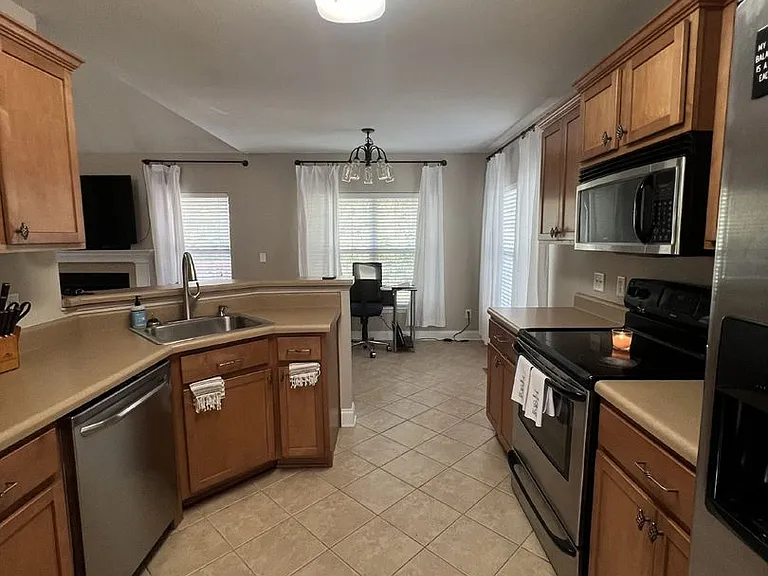 7475 British Rd — Photo 13