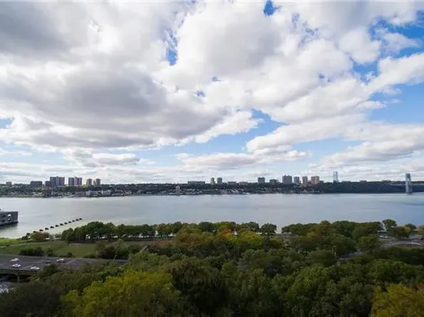 706 Riverside Drive PHE image 2 of 18