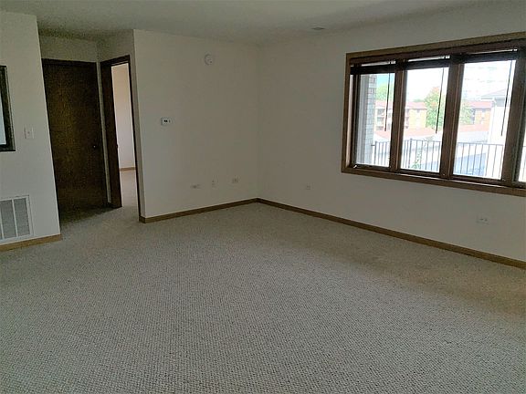 4th image of 13953 W Leamington Dr Unit 1010