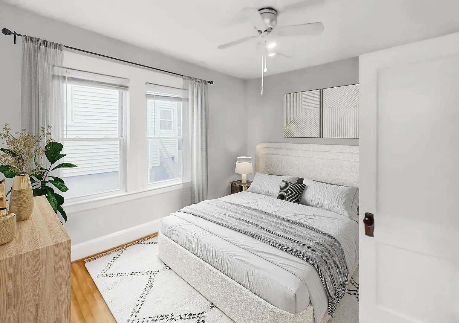 Renovated 4-Bedroom in Mission Hill | Pet Friendly | Steps to Longwood & the Orange Line — Photo 4