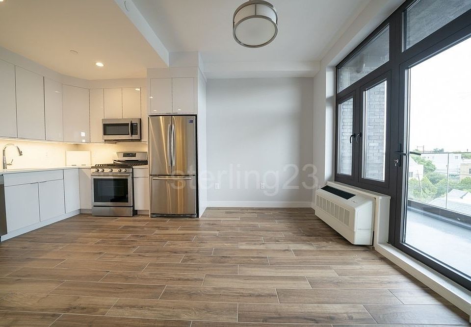 1st image of 3112 24th Ave APT 4F