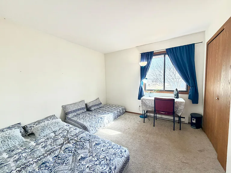 1108 Schoenhaar Dr #1 — Photo 10